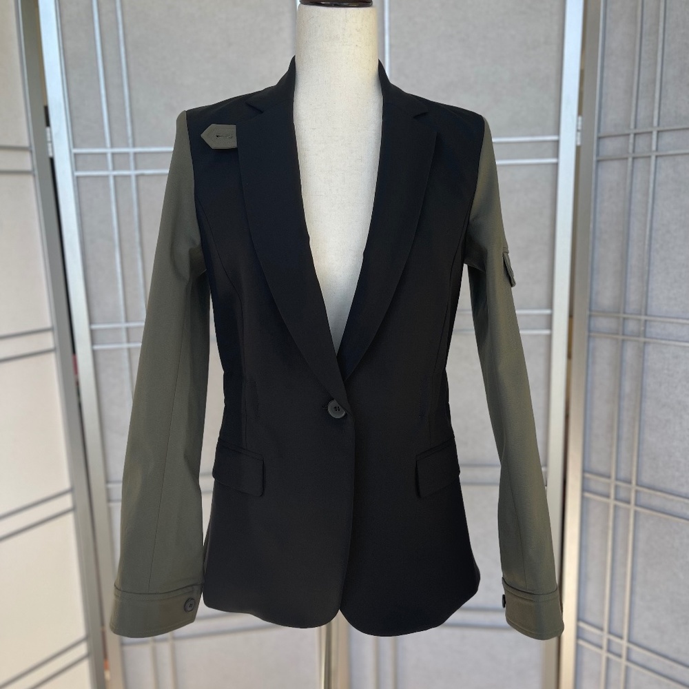 Women's Black and Gray Blazer
